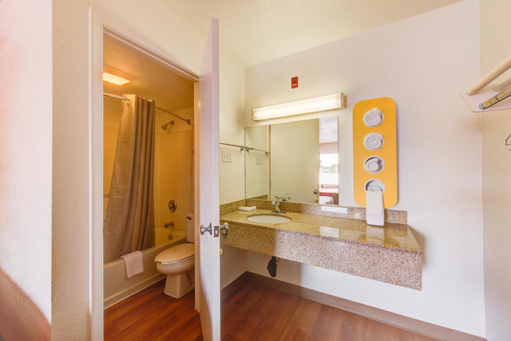 Motel 6-Norfolk, VA Eksteriør bilde